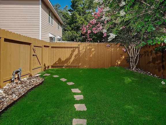 5th image of 11 Scenic Brook Ct