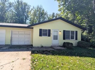 301 E. Palm Drive, Syracuse, IN 46567