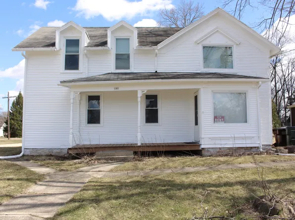 180 Martin St #1, Sharon, WI 53585