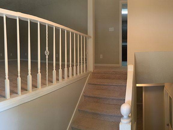 4th image of 1250 Country Lane Dr NE