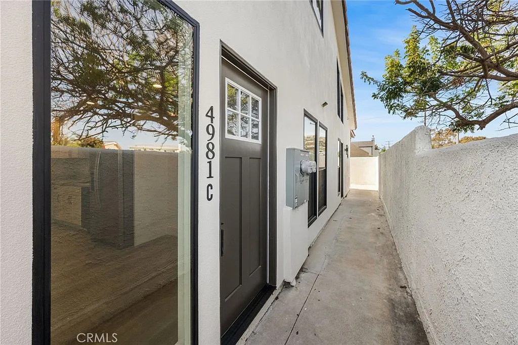 2 bed, 500 sqft, $2,500 — Photo 3