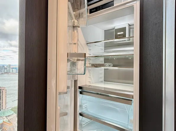 125 Greenwich Street image 9 of 19