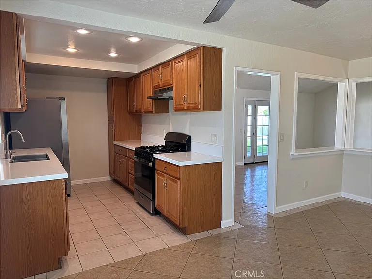 1792 N Ann St — Photo 8