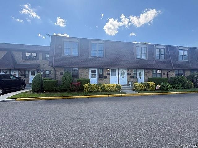 1st image of 335 Mariners Way