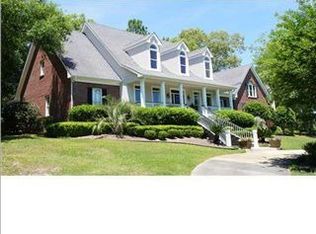 7000 Charleston Oaks Dr S, Mobile, AL 36695