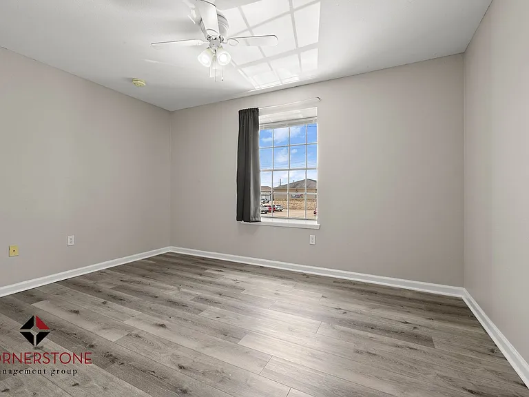 445 W Parker Blvd #4 — Photo 8