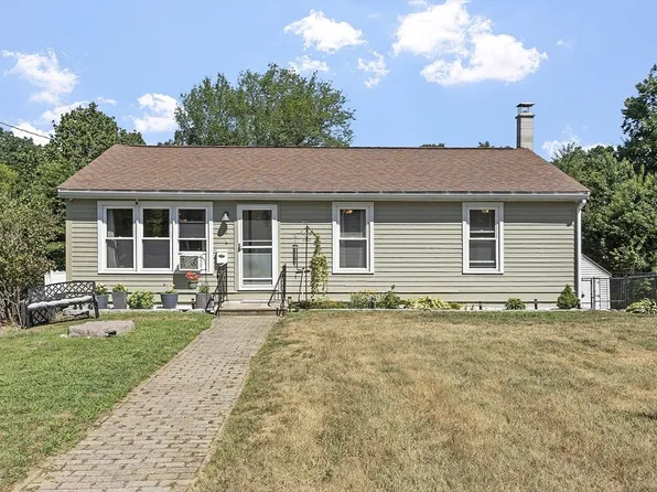 16 Walnut St, Baldwinville, MA 01436