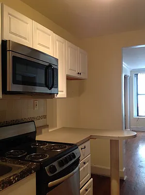 Rented by AD Real Estate Investors | media 13