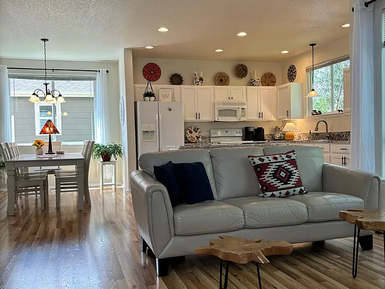 2227 Milton Ln — Photo 13