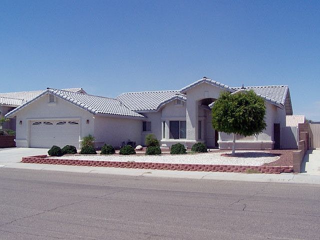 1st image of 10692 E 37th Pl