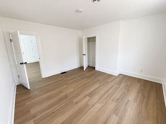 5th image of 304 Johnson St #A