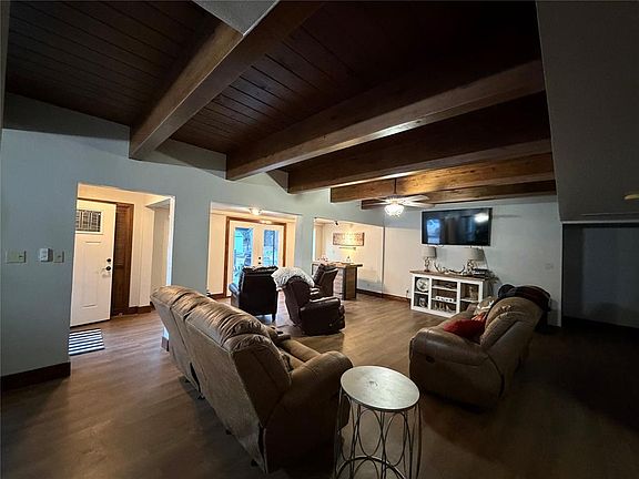 3rd image of 1210 County Road 1410