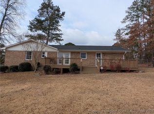 15 Happy Valley Dr, Spring Lake, NC 28390