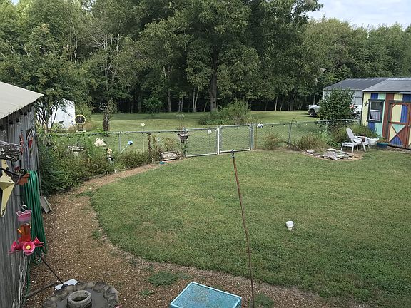 4th image of 25 W Point Dr