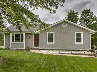 7713 NW 73rd St, Kansas City, MO 64152