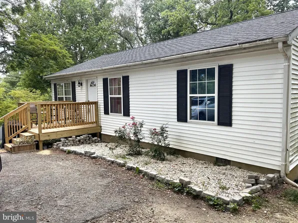 26290 Riverview Dr, Hollywood, MD 20636
