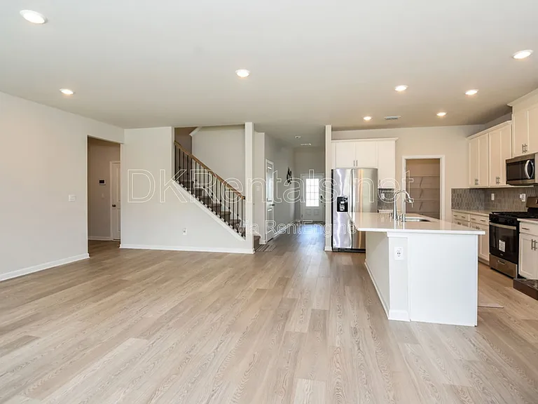 177 Water Oak Way — Photo 3