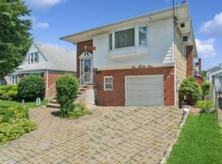 529 8th Ave, New Hyde Park, NY 11040