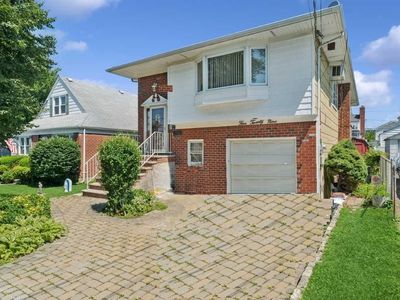 529 8th Avenue, New Hyde Park, NY, 11040