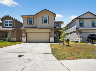145 Honors St, Floresville, TX 78114
