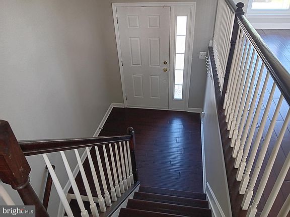 5th image of 625 Fernhill Rd
