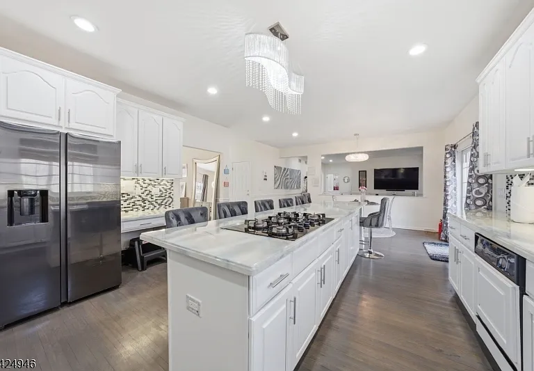 11 Rosewood Ln — Photo 20