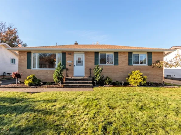 6868 Tobik Trl, Parma Heights, OH 44130
