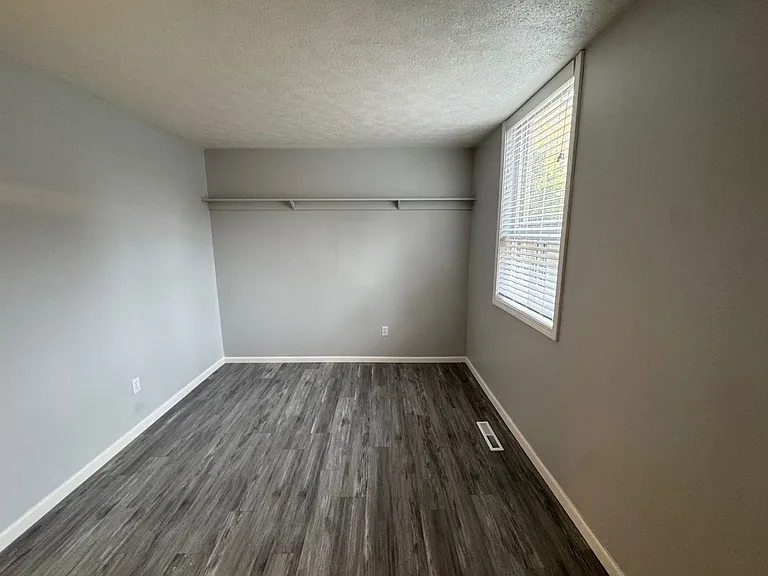 6590 Chaffee Ct — Photo 14