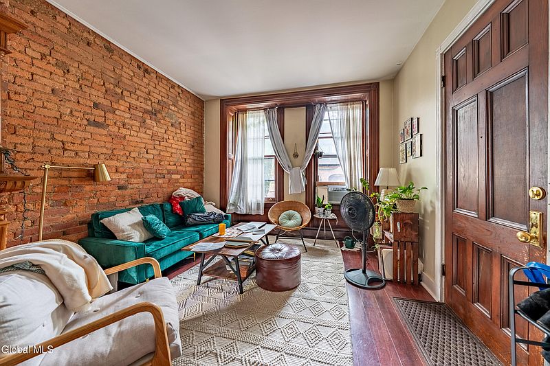 3rd image of 115.5 Lancaster Street