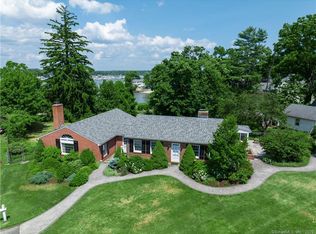 2 Ferry Ln, Branford, CT 06405