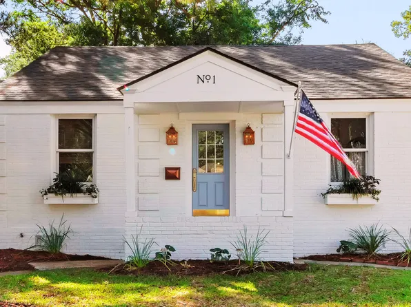 1 Colleton Dr, Charleston, SC 29407