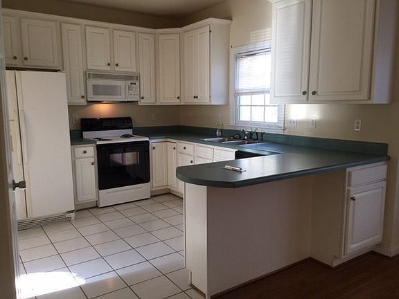 Cheerful White Kitchen