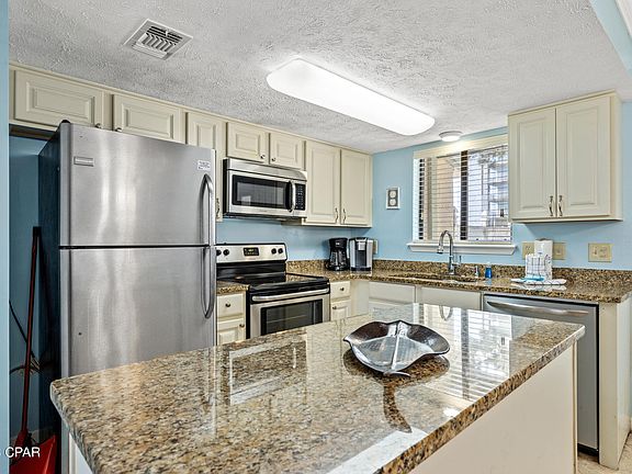 5th image of 124 Robin Ln