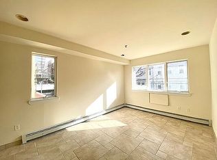 28-25 35th St #2B, Astoria, NY 11103
