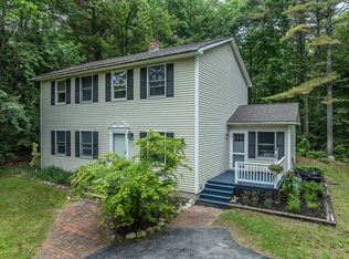 11 Monroe Dr, Naples, ME 04055