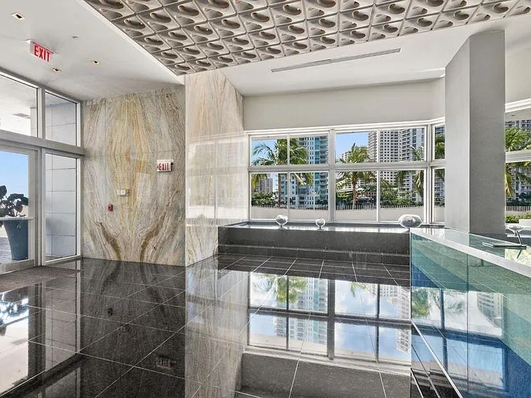 335 Biscayne Blvd #1711 — Photo 9
