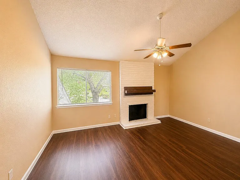 7170 S Dairy Ashford Rd — Photo 8