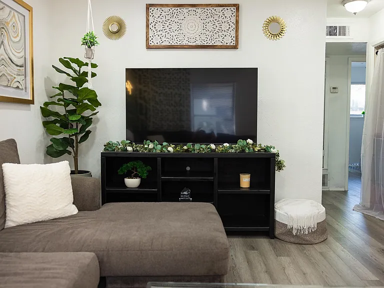 708 Navidad St #B — Photo 3