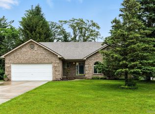 22288 Cass St, Farmington Hills, MI 48335