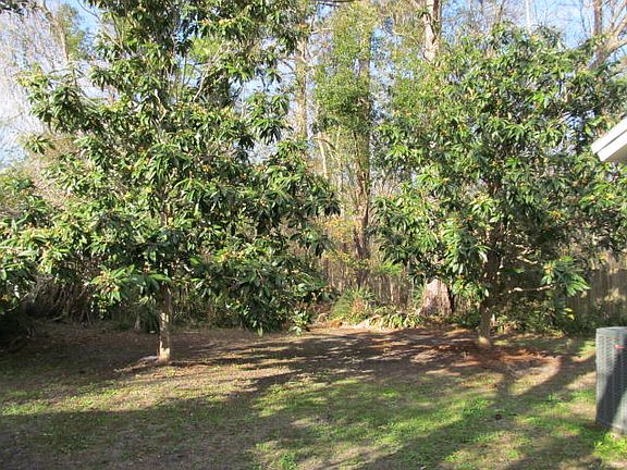 5th image of 3259 Meadowlea Cir N