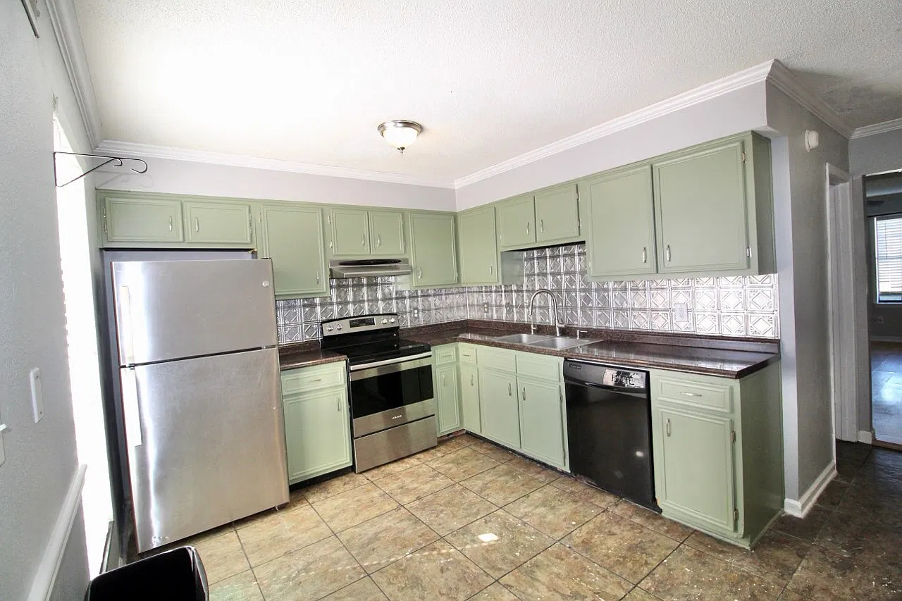 104 4th Avenue - 1 — Photo 1