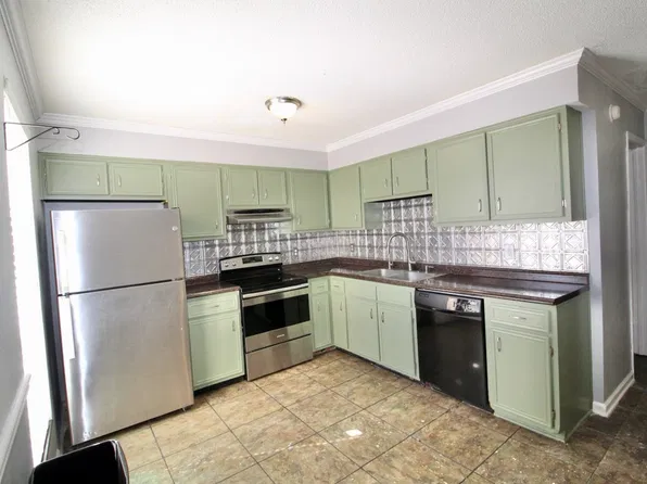 104 4th Ave, Shalimar, FL 32579