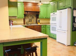 1469 Farrow Hill Rd, Davisville, WV 26142