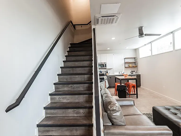 718 E 5th Ave #803 — Photo 5