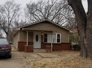 2015 Loomis St, Winfield, KS 67156