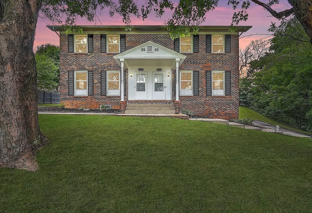 311 Redstone Dr — Photo 1