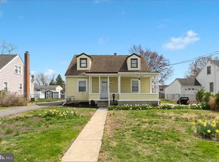 8 Whitman Ave, Stratford, NJ 08084