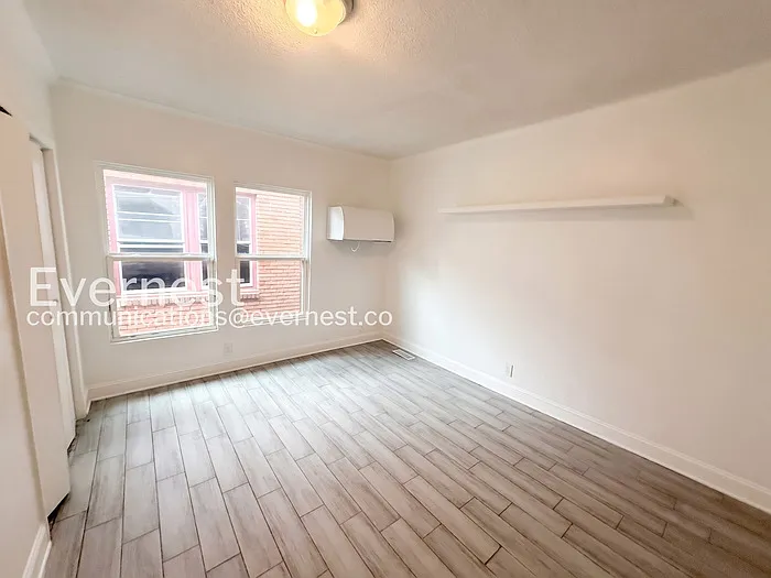 1402 Avenue E — Photo 17