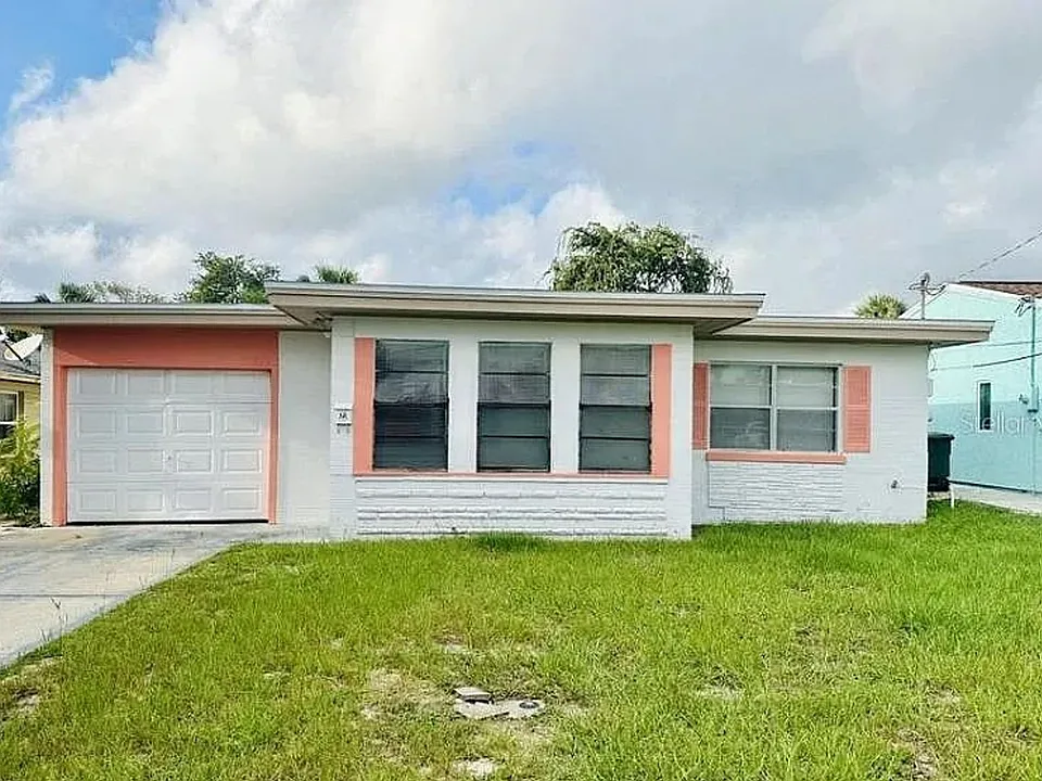319 Golf Blvd