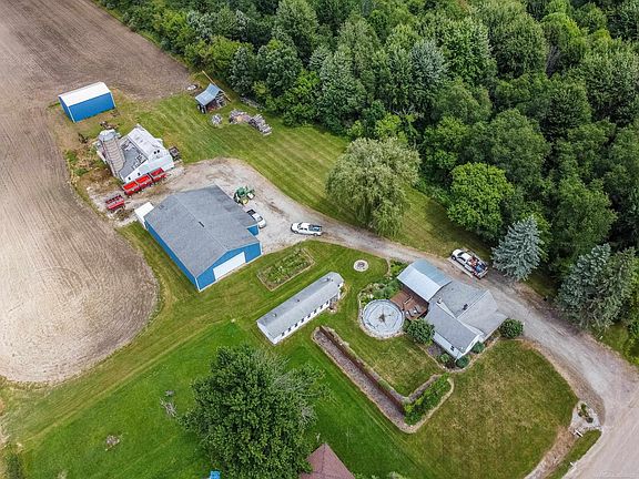 7822 Metcalf Rd, Avoca, MI 48006 | MLS #50147931 | Zillow